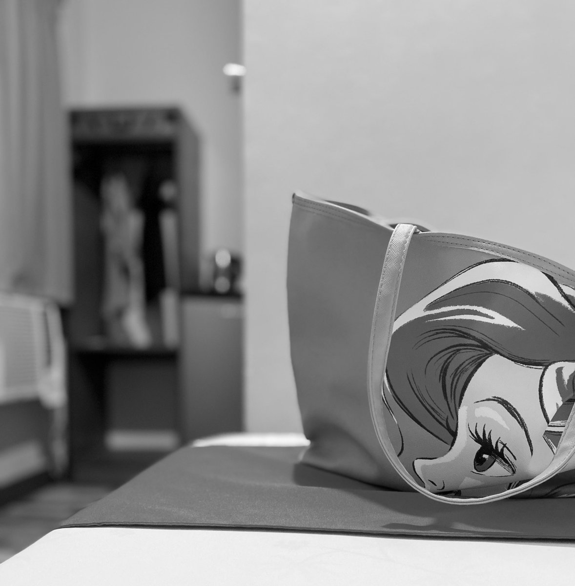 kathcabug's tweet photo. I booked myself a room to spend time alone and just reset🙃 https://t.co/LCiVDWkMKA