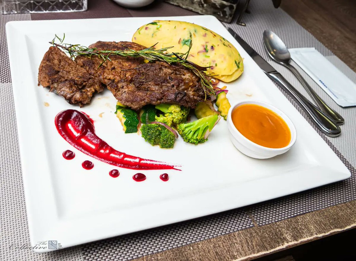 collectiveNBO's tweet photo. The Collective Restaurant ushers you deeper into the week with this juicy and delicious rib eye steak served with either chips,mashed or rice will put you in the right mood. 
📲 0780000034
📍 ViewPark Towers, Ground Floor, Utalii lane

#food #art #music  #ribeye #gallery https://t.co/kH402v0jhI