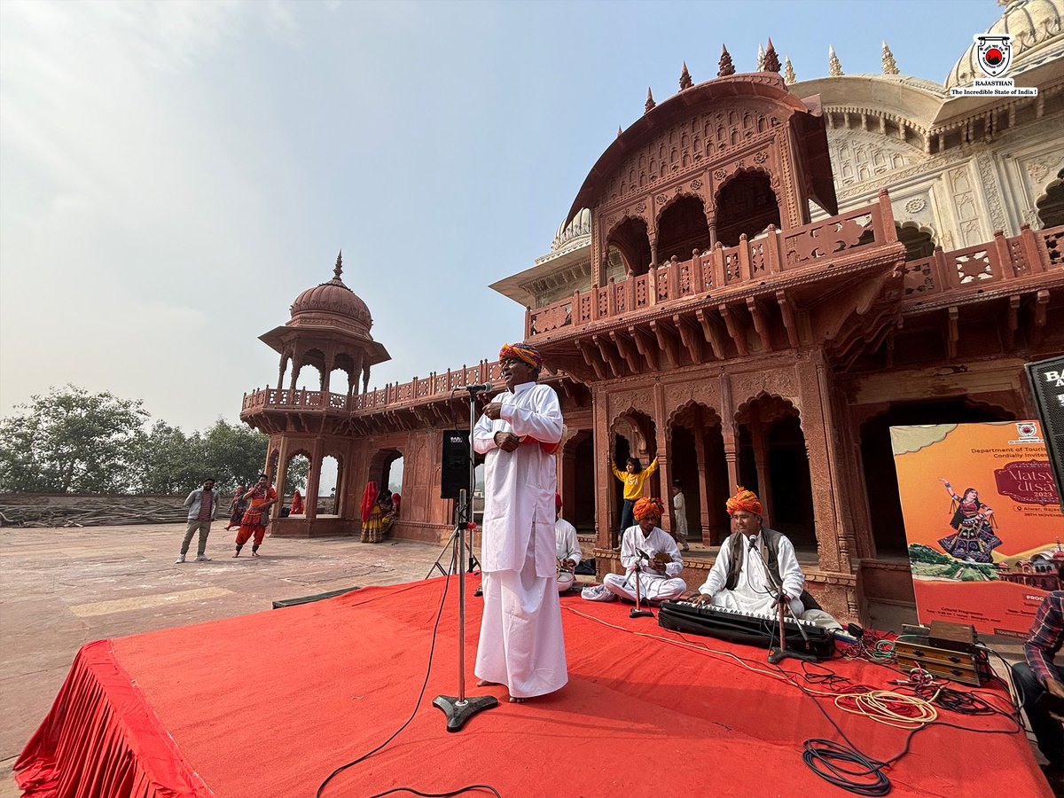 my_rajasthan's tweet photo. Filled with fun, entertainment, and traditional festivities, this festival offers a colorful snapshot of Alwar's rich heritage. Take a glimpse of the festivities.
#TyoharonKaDes #MatsyaFestival #Alwar #ExploreRajasthan #TravelRajasthan #RajasthanTourism #Rajasthan
(2/3) https://t.co/tZYGk1tZAy