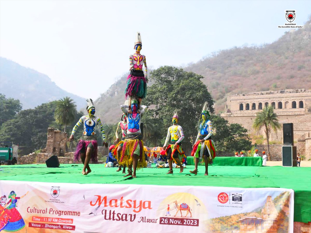 my_rajasthan's tweet photo. Filled with fun, entertainment, and traditional festivities, this festival offers a colorful snapshot of Alwar's rich heritage. Take a glimpse of the festivities.
#TyoharonKaDes #MatsyaFestival #Alwar #ExploreRajasthan #TravelRajasthan #RajasthanTourism #Rajasthan
(2/3) https://t.co/tZYGk1tZAy