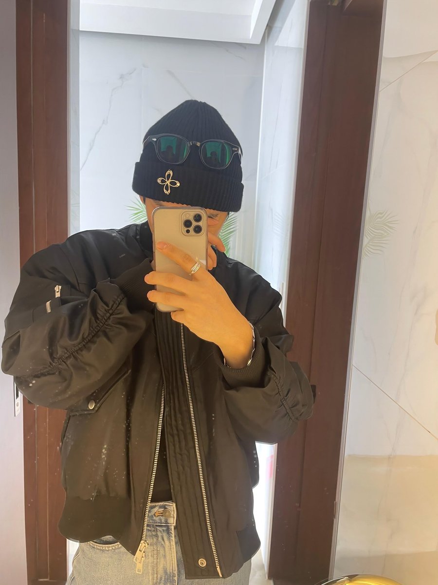 official_ACE7's tweet photo. [#에이스_준희]
날 춥다 😵‍💫
감기 조심해요 초이들 ~🙏🏻
#ACE #에이스 https://t.co/R48BeDF2rQ