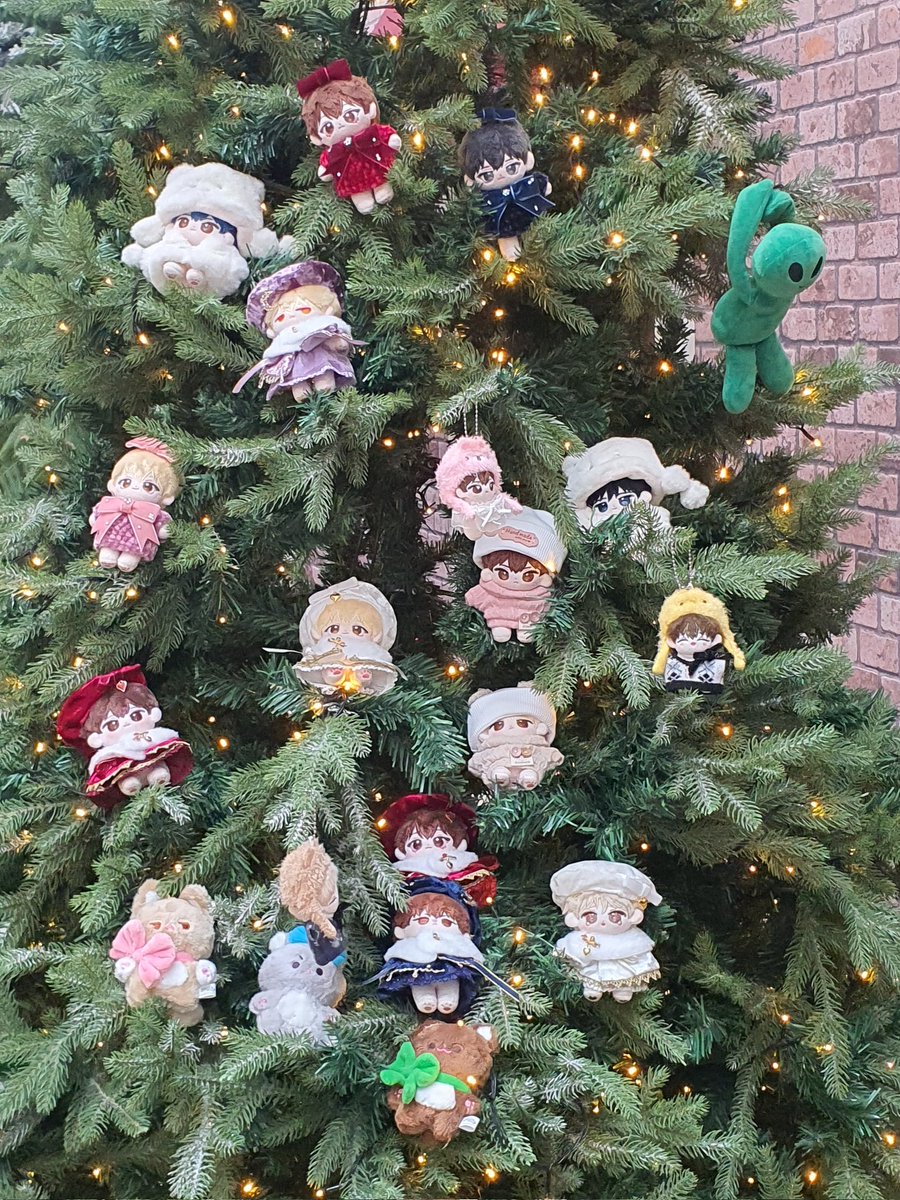 somsae27's tweet photo. 🎄솜깅트리🎄 https://t.co/PgWwRtsSQC