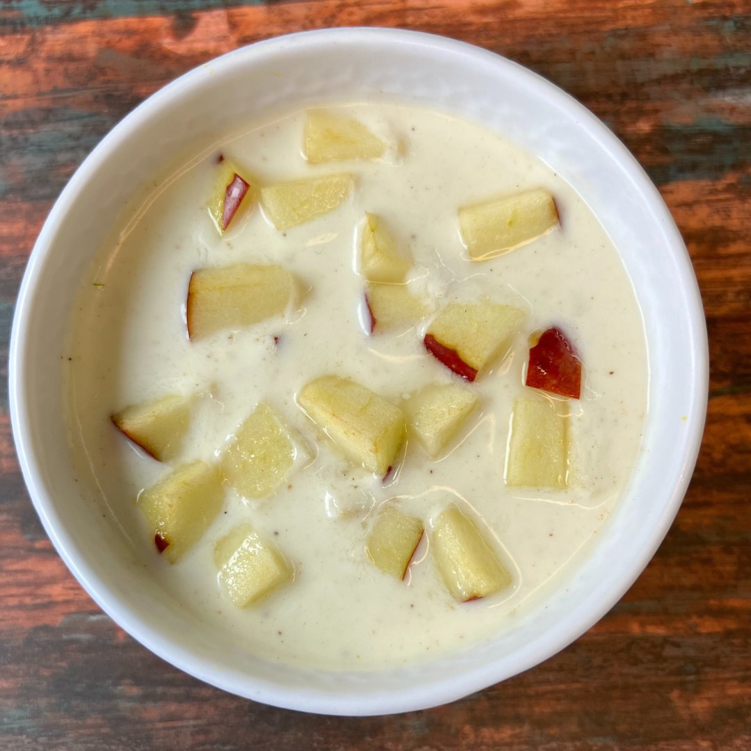 OMKITCHEN_'s tweet photo. Ending November on a flavourful note!

Crunchy meets creamy in our Apple Raita – a delightful twist to elevate your taste buds! 🍏

Perfectly blended yoghurt and crisp apple slices with a pinch of salt!

#appleraita #raita #sidedish #monthend #omkitchen https://t.co/grseNIBp1i