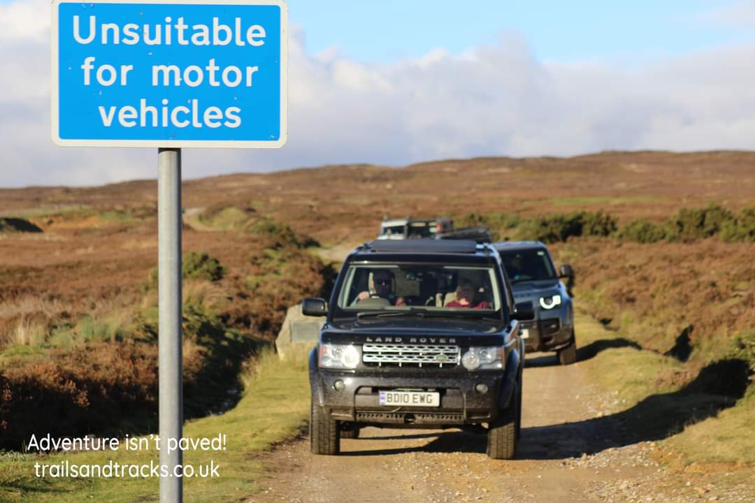 TT4x4Adventures's tweet photo. #POTD Where one road (track) ends another one soon begins!
#TrailsandTracks
#4x4Adventures 
#RelaxedandScenic Tour
#AdventureIsntPaved!
#4x4Tours and #4x4Treks 
#willyouexplore with us in 2024? https://t.co/N1cla1M0O1