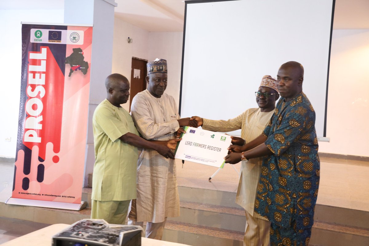 oxfaminnigeria's tweet photo. From 2020 to 2023 in Taraba State, we've trained over 80 Extension Agents and empowered 1715 Lead Farmers in Good Agri Practices, boosting yields by up to 80%. 
Innovation in Farmers' Field Business School and eco-friendly practices marked a new era. 

#PROSELLSuccess #AgriImpact https://t.co/VYSuSwhYGX