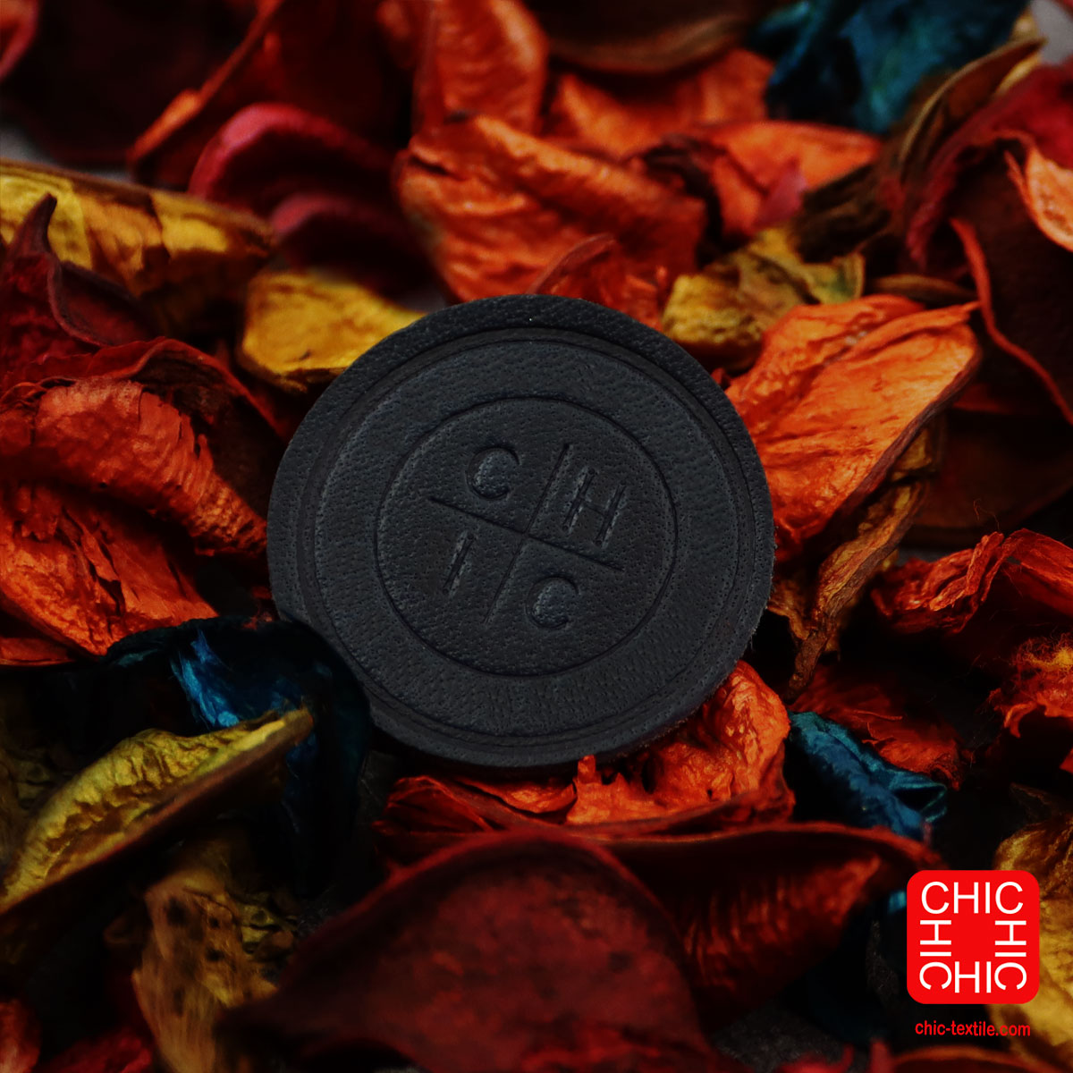 TextileChic's tweet photo. CHIC Leather Patch

For more: https://t.co/RJCEW1dDBZ

#Chictextile #leatherlabel #label #ecofriendly
#Recycled #sustainable #Recycledmaterials #trims #reuse
#branding #labeling #labels #oekotex #leather
#fashionbranding #fashion #fsc #picoftheday #fyp #patch https://t.co/emO4CtcL0D