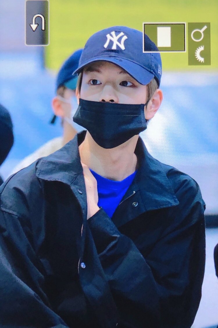 dailyseung2's tweet photo. SEUNGMIN TODAY REMINDS ME OF SEUNGMIN FROM 191128 OH MY GOD 😭😭😭😭😭😭😭😭 https://t.co/jm3K6fGCfV