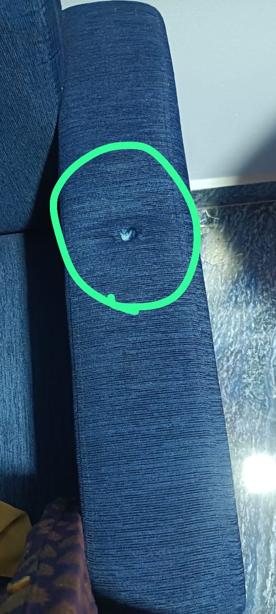 peppypartha's tweet photo. @Flipkart - Please support me on this long pending issue. I ordered Bharath lifestyle 3 seater sofa on 7th October and got delivered on 21st Oct. During the arrival we noticed there is a hole on side arm rest and requested for the return. No one contacted us from seller end (1) https://t.co/zwkZzrzSPj