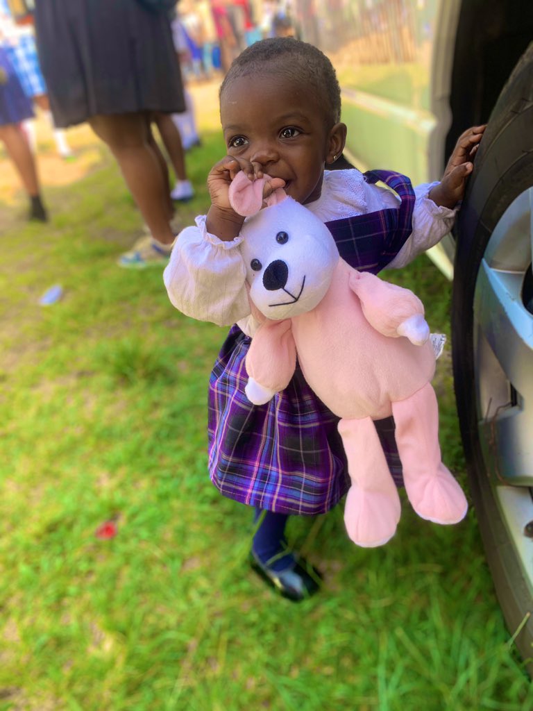 QueenAdorah's tweet image. Amama goes to school 🤗🤗 our Aunty’s daughter  #InvictaClass22 #futabro #invictaclass22week