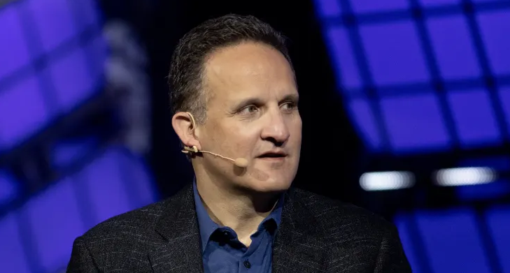 🗓️ Édition du 29 novembre 2023
⚡️Chaque matin, #FlashTweet, le petit journal des grandes innovations, par <a href="/EmmanuelleL9/">Emmanuelle Leneuf</a>

🗞️ La nouvelle puce taillée pour l’IA d’Amazon, une méga faille dans les modèles d’entraînement selon le MIT, le gaspillage de la pub en ligne &amp; plus

🧡