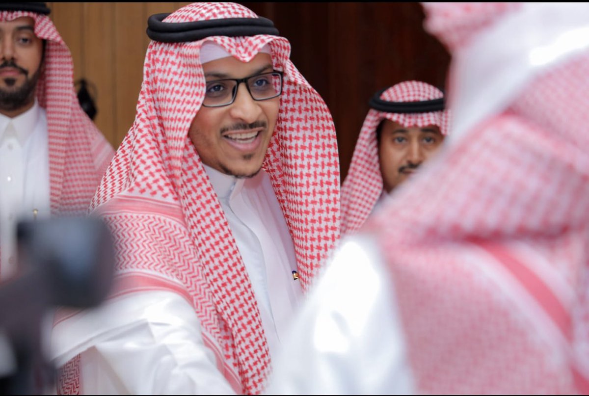 كلية الطب tweet media