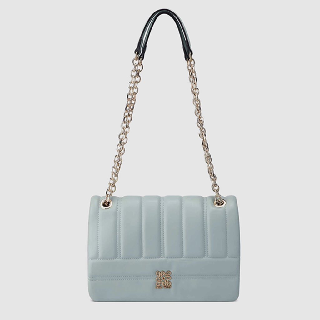 Aishaaa_bello's tweet photo. Ninewest 75k https://t.co/Prwqwt8VMH