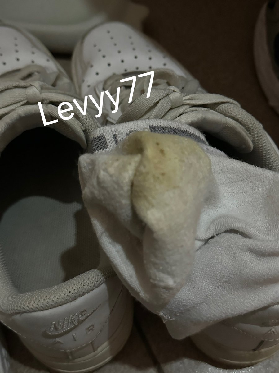 Levyy77's tweet photo. 好�� #白袜 #白袜控 #球鞋 https://t.co/0TjVazzN5n
