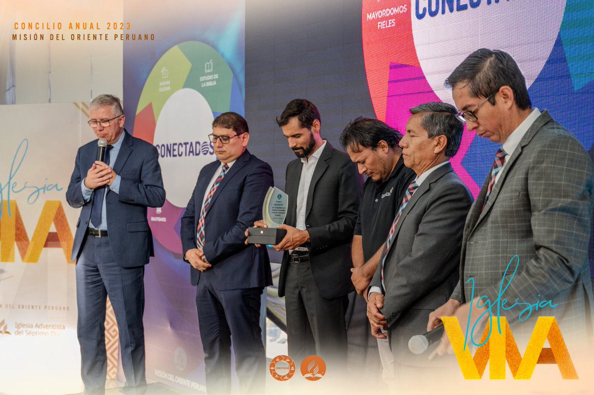 🙏Gratitud y reconocimiento al Grupo Maranatha International por todo su apoyo en la construcción de más de 50 templos ⛪️en la Misión del Oriente Peruano. 
Este año ha sido de gran bendicion 

Vamos Juntos y #Conectados🔌