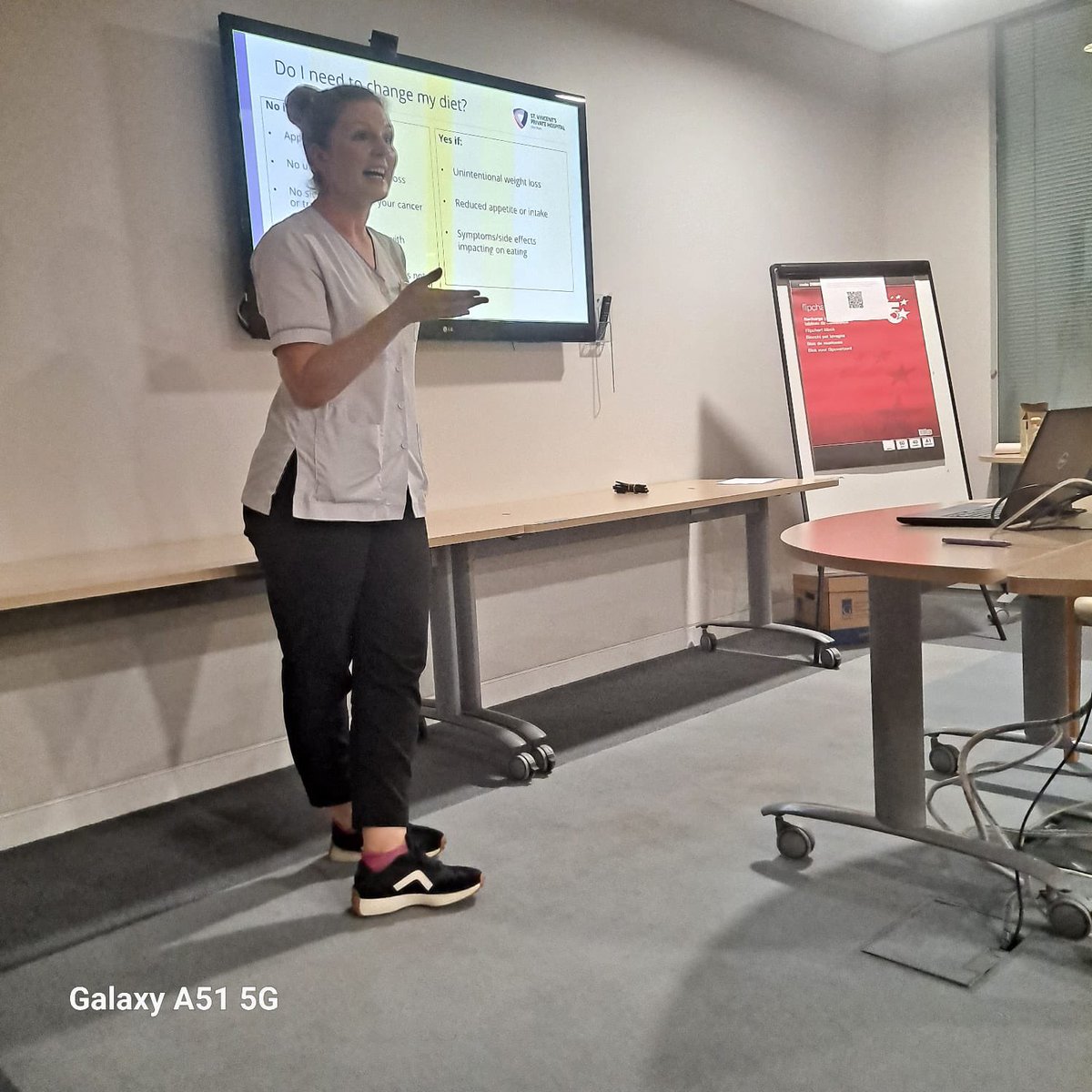 yvonnepburke's tweet photo. Well down to the St Vincent’s Private Hospital HSCP team on their inaugural patient information evening ‘Living Well Through Cancer Treatment’ @quinnemma2001 @NiallOConnor2 @WeHSCPs #Collaboration #PatientCare https://t.co/RinpfnHeTH