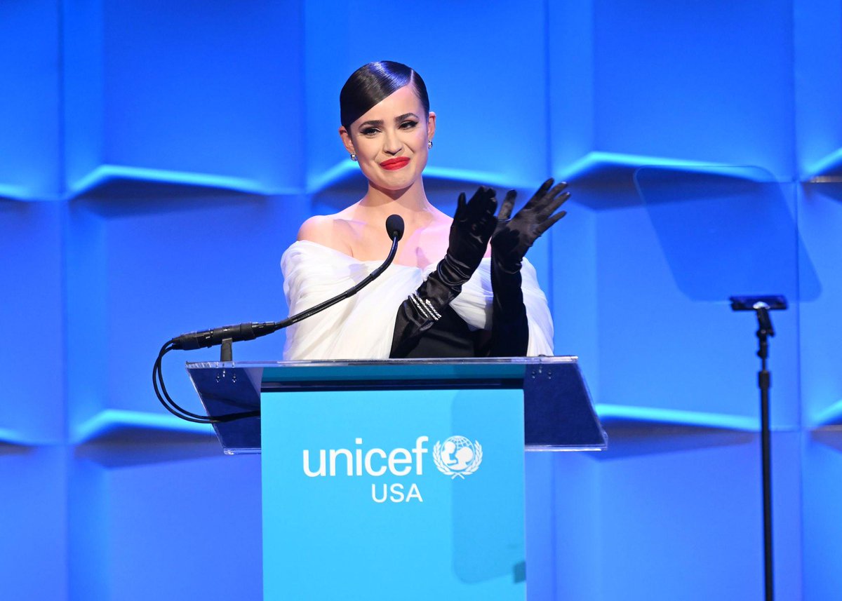 sofiaexclusives's tweet image. .@SofiaCarson yesterday at the UNICEF Gala 2023 (more pictures on IG 🤗)
