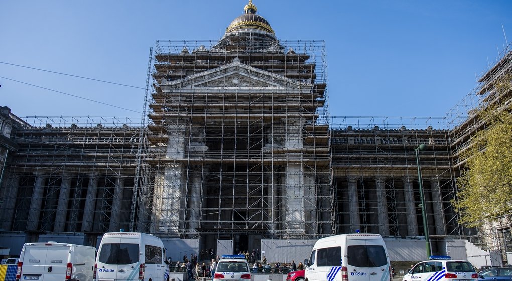 LeoLct037's tweet photo. I've asked chatGPT to generate an image of the Brussels Palais de Justice today, and then asked it several more timed to show me what it would look like 10 years later https://t.co/tqm8MAl4Ye