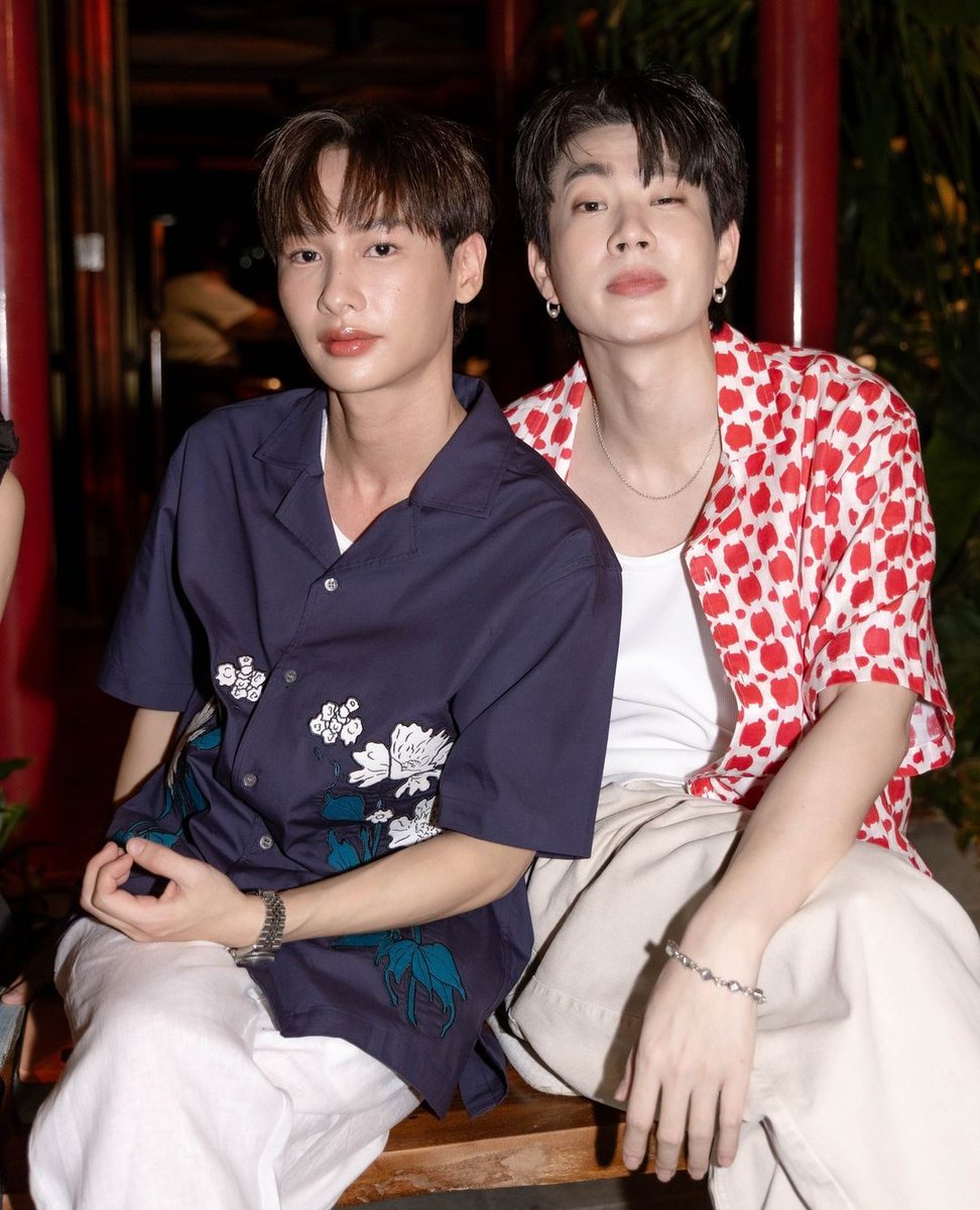 forjumpols's tweet photo. 🗓️29/11/23
📌jimthompson.official 

🥂

#JimThompsonXOffGun 
#ออฟจุมพล #ออฟกัน https://t.co/hcUXaziaKG