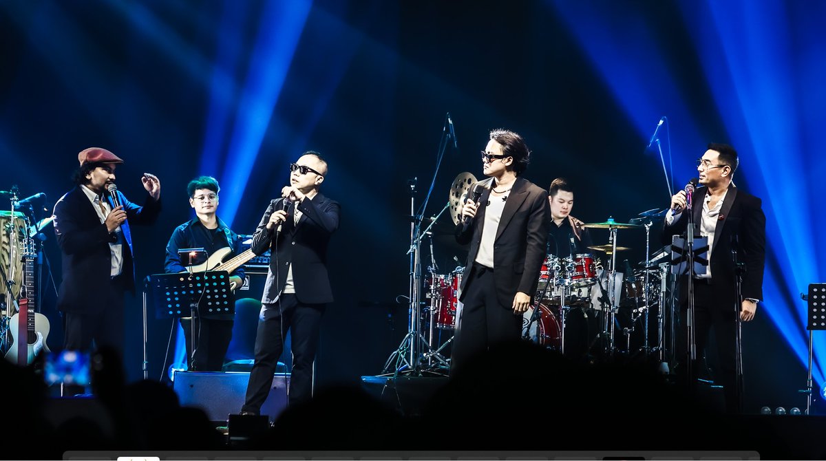 newlive_ent's tweet photo. Nonton seru dan kocaknya Trio Lestari manggung bareng Rio Febrian &amp; Rizky Febian di #JakartaConcertWeek 🥰 https://t.co/vzoMBd8Jgc