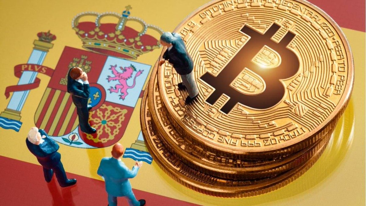 GiangCrypto998's tweet photo. Công dân Tây Ban Nha bị buộc khai báo tài sản #crypto nắm giữ

Với quy định mới của Tây Ban Nha, người dân phải khai báo tài sản #crypto nắm giữ trên các nền tảng nước ngoài trước hạn chót 31/03/2024

Mới đây, cơ quan quản lý thuế Tây Ban Nha là Agencia Tributaria đã công bố quy định mới, yêu cầu công dân đất nước phải khai báo tài sản crypto sở hữu và nắm giữ trên các nền tảng tiền mã hoá ở nước ngoài.

Người nộp thuế cá nhân và doanh nghiệp phải khai báo số tiền được lưu trữ trên tài khoản crypto ở nước ngoài kể từ ngày 31 tháng 12 năm 2023. Thời gian nộp tờ khai báo tài sản crypto sẽ bắt đầu từ ngày 01/01/2024 và kết thúc vào ngày cuối cùng của tháng 03/2024.

Theo đó, Agencia Tributaria cho biết công dân Tây Ban Nha sẽ khai báo qua biểu mẫu 721 - sử dụng để khai thuế đối với tài sản ảo ở nước ngoài, được giới thiệu lần đầu trên công báo chính thức của Vương quốc Tây Ban Nha vào ngày 29/07/2023.

Tuy nhiên, quy định này chỉ áp dụng đối với những cá nhân có tài sản crypto vượt quá 50.000 Euro (tương đương 55.000 đô la Mỹ) mới phải khai báo tài sản nước ngoài. Đối với những người lưu trữ tài sản của họ trong ví tự lưu ký, phải báo cáo tài sản nắm giữ thông qua biểu mẫu thuế tài sản 714 thông thường.

Yêu cầu này là một phần trong nỗ lực thu thuế crypto tại Tây Ban Nha. Agencia Tributaria gần đây đã tiến hành hàng loạt các động thái quản lý các nhà đầu tư và chủ sở hữu #crypto.