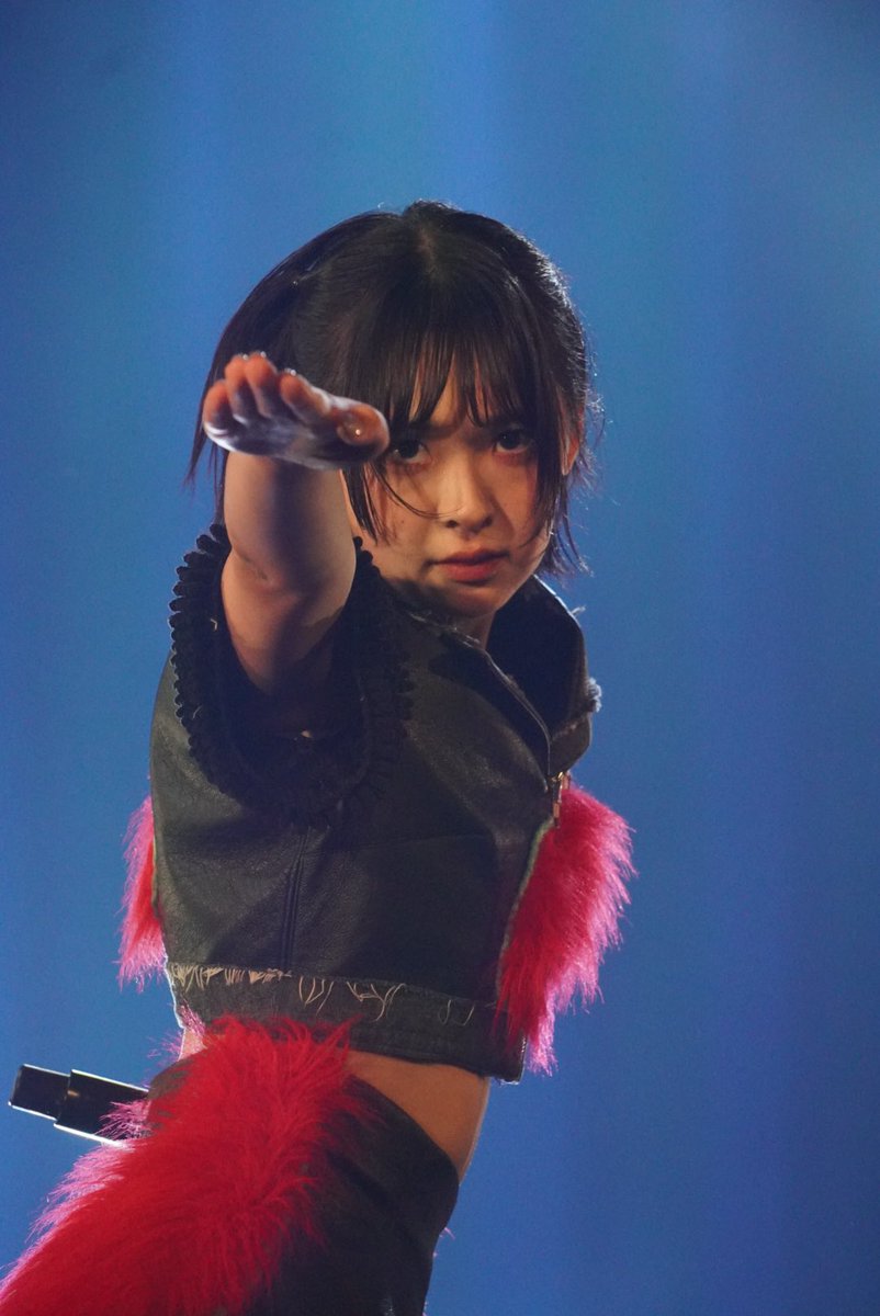 Gorenjyai2go's tweet photo. PIGGSのおもち担当きんちゃんです👊
「NAKED BORN NAKED DIE 」はライブでめっちゃ盛り上がるよね✨
こんな真剣な表情のきんちゃん、見たことないってぐらいカッコよかった!まっすぐPIGGSとして自分の道を貫きます!
#PIGGS
#FULLBIT https://t.co/8GzUKYFEmm