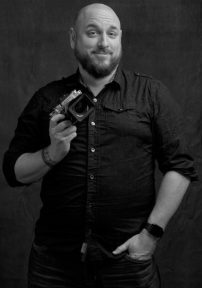 LetsChatWith1's tweet photo. Find out what it's like to be a boudoir photographer with Toronto, Canada's own Trevor Sherwin. https://t.co/Q6SvUoy3q8 https://t.co/ltdC9WRymp