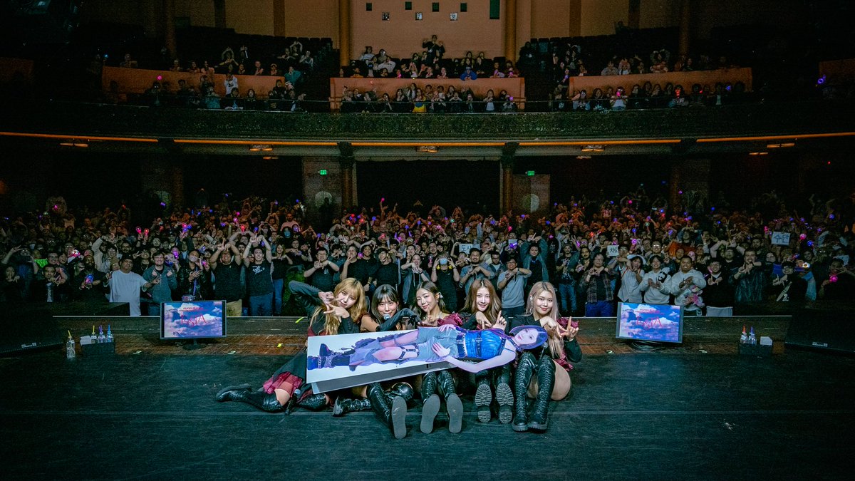 LeoPresents's tweet photo. PURPLE KISS 💜
2023 THE FESTA TOUR
Live in Los Angeles, CA!
Final show of USA tour!

#퍼플키스 #PURPLE_KISS
#PURPLE_KISS_THE_FESTA_TOUR https://t.co/M8chESYQ5y