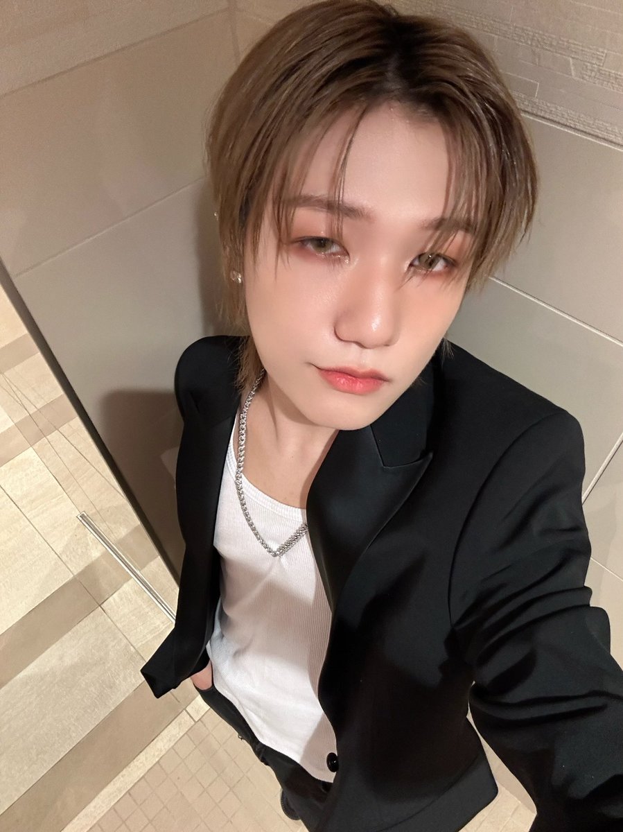 P1H_members's tweet photo. BIG thanks to Jingle ball! Thank you for enjoying our show and hope to see you soon 🎄 

#P1Harmony #JONGSEOB https://t.co/XTsQeC2ET2
