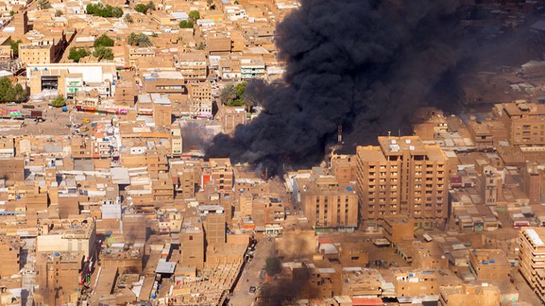 ማሕበራት ገናዞ?
Where's z #Int community's authority 2 Protect #Sudan? It has been more than 6 months since clashes erupted in Sudan. Their duty has paled in comparison 2 that provided 2 #Ukraine—other area experiencing z horrors f war &amp; needing assistance. Double standards?