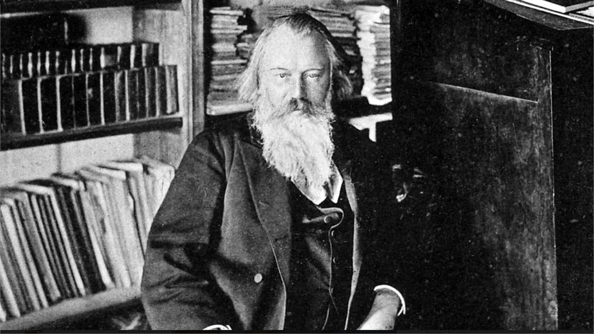 Here's an interesting interview done in 1952 in which the Hungarian Pianist Ilona Eibenschütz, a student of Clara Schumann, talks about her association with Brahms during the final decade of his life. I find the final 3 minutes particularly fascinating:

loom.ly/TFVB9PY