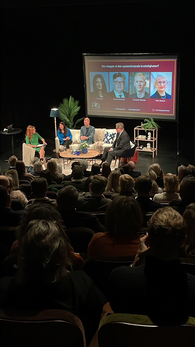 Alice Hallman (@alicehallman5) on Twitter photo Hur stoppar vi den systemhotande brottsligheten? Med <a href="/EvinCetin/">Evin Cetin</a>, Gunnar Strömmer, Christoffer Bohman och Nina Jönsson. #kunskapsverket #Smartasamtal Hur stoppar vi den systemhotande brottsligheten? Med <a href="/EvinCetin/">Evin Cetin</a>, Gunnar Strömmer, Christoffer Bohman och Nina Jönsson. #kunskapsverket #Smartasamtal