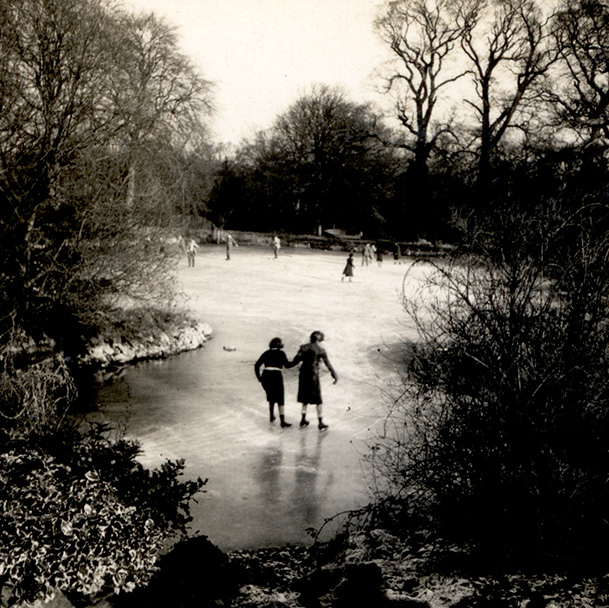 bletchleypark's tweet image. How do you wind down after a busy day of codebreaking?
If it's cold enough you go ice-skating, of course! ⛸️
📸 Photo courtesy of Judith Hodsdon.
#Cold #IceSkating #Codebreaking