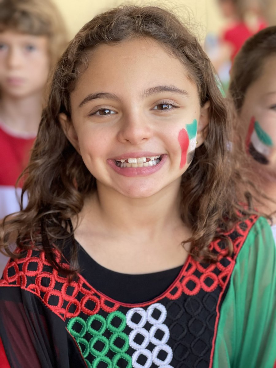 LyceeMonod's tweet photo. Mémorable fête nationale au @LyceeMonod 🇦🇪 Happy UAE National day! https://t.co/KgSsQoZwk5