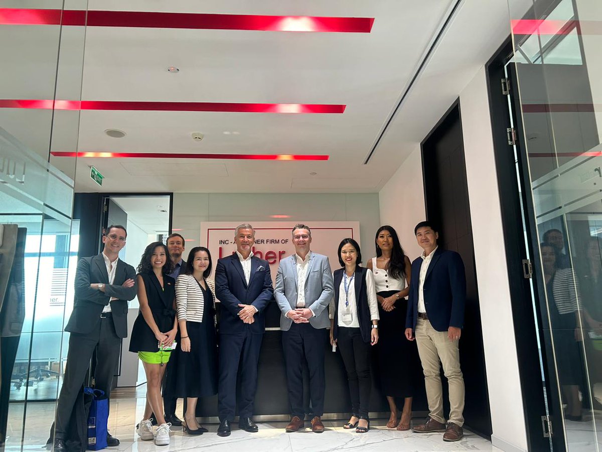 AHKVIETNAM's tweet photo. WELCOME EUROCHAM CAMBODIA AND GIZ BUSINESS SCOUT IN CAMBODIA TO HCMC!
#AHKinCLMV #PartnerInCLMV #PartnerForGrowth #Firmenbesuch https://t.co/yfCU9QVqa3