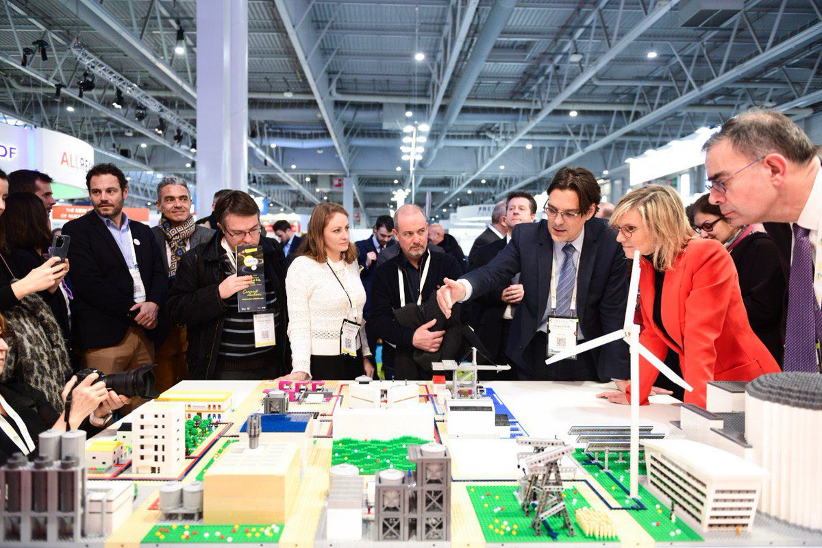 AgnesRunacher's tweet photo. Depuis toujours, la France joue un rôle moteur pour cette industrie. En Europe et dans le monde. Au #WNE2023, fière de Framatome, Orano, EDF et du CEA, mais aussi des centaines de fournisseurs et de start-ups qui font rayonner l'industrie nucléaire française. https://t.co/E09egeL6aL