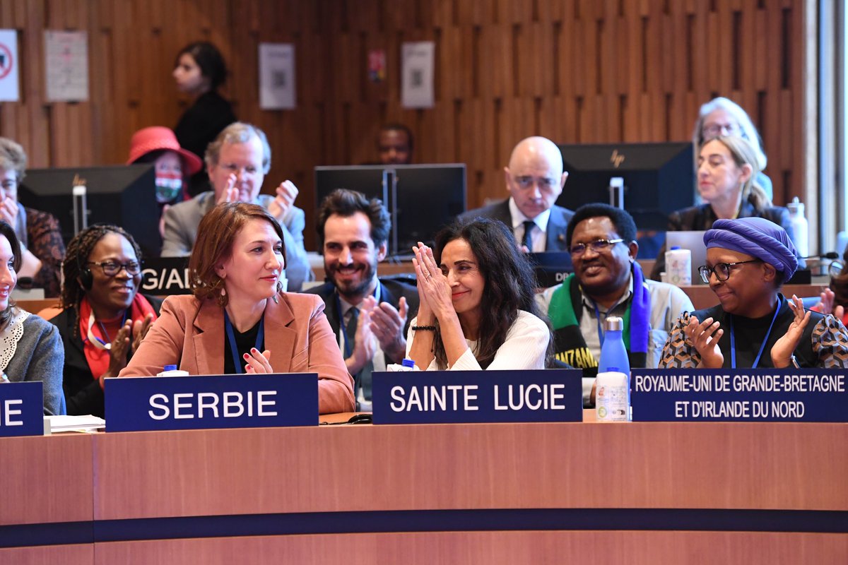 BHdezNarvaez's tweet photo. El Consejo Ejecutivo de @UNESCO_es eligió a @VeraForReform como su Presidenta para los próximos 2 años. Ella es la persona más conocedora de la Organización pero sobre todo, una experimentada diplomática comprometida con los valores multilaterales. Felicidades querida Vera! https://t.co/pe0yaUCUNT