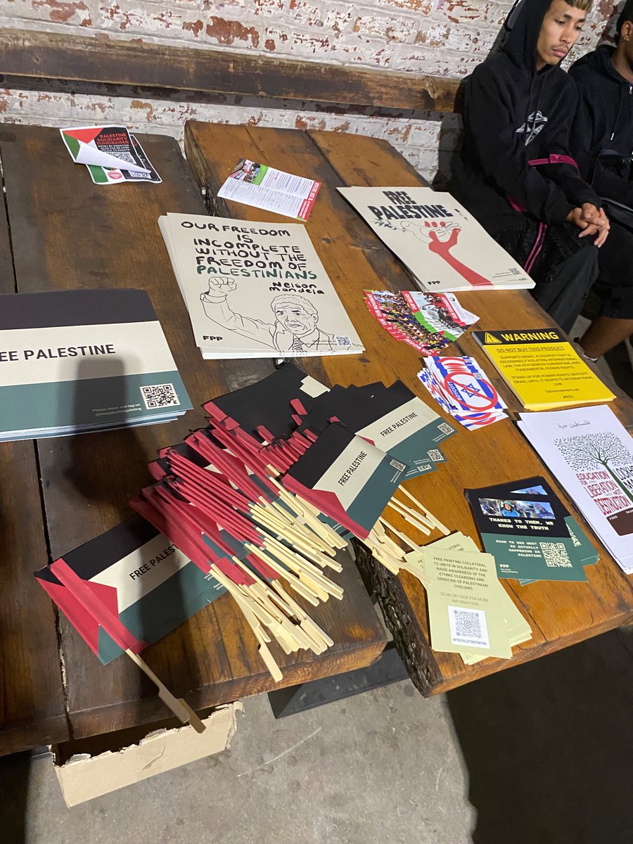 NTEUUniMelb's tweet photo. We’ve brought posters, flags &amp; stickers to tonight’s @apheda fundraiser at @VicUnions. If you’re here, help yourself &amp; donate, &amp; give credit for these amazing prints to @PalestinePrints!

#Palestine #FreePalestine #International_Day_of_solidarity_with_Palestine_people #UnionPower https://t.co/PIhZAriq0a
