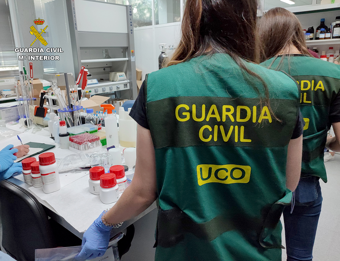 🔎Se crearon el #29noviembre de 2005 para mejorar la respuesta policial en la lucha contra la delincuencia organizada,  cada vez más sofisticada y heterogénea.

ℹ️Descubre los Equipos contra el #CrimenOrganizado de la <a href="/guardiacivil/">Guardia Civil</a>👇

🔗guardiacivil.es/es/institucion…

#EfeméridesGC #UCO