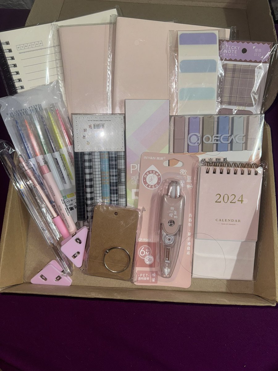 chaaaa_borromeo's tweet photo. 2 winners of stationary stuffs ❤︎ 

- rt 
- must be jsl
- willing to shoulder the sf (via sco or lalamove) 
- dm me/reply your answer to: "what is your most memorable experience or struggles as a student?"
- ends: tba https://t.co/bTDQWwejyg