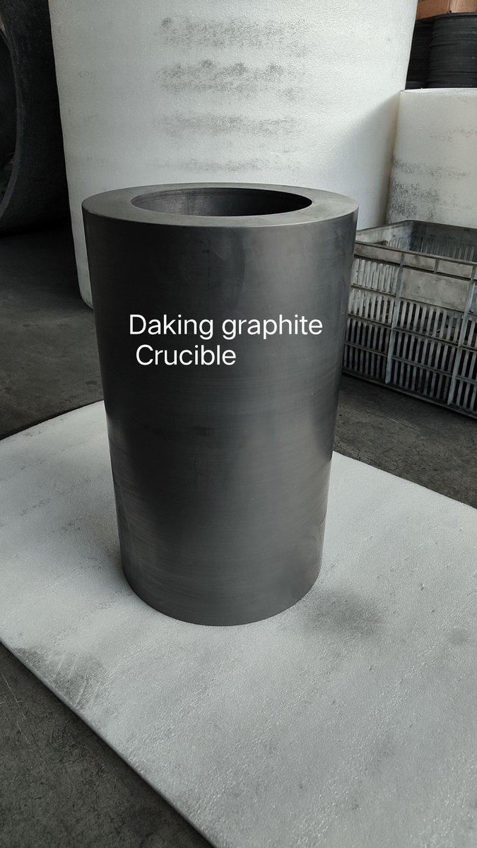 Nancy79456174's tweet photo. Diameter 240*400 graphite crucible, size and shape can be customized ~#graphite #mold #manufacturer #processing #casting #meltingmetal #smelting #metallurgy #furnace #furnace #glasscasting #glassindustry https://t.co/4P97QJbQcq