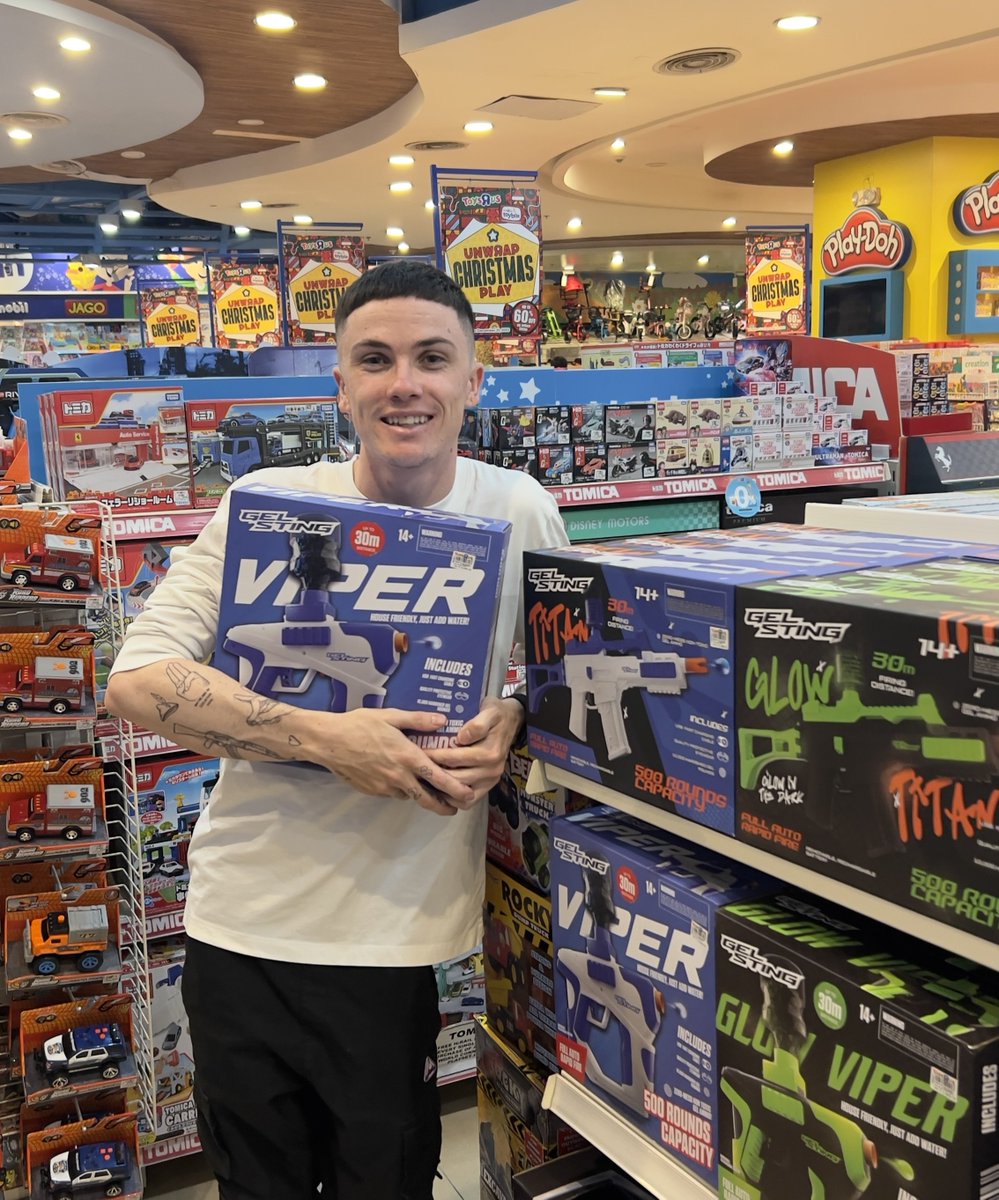 RealCoreyWilton's tweet photo. Should I put @PetopiaOfficial plushies in @ToysRUs? I already did it once in 2023 🫣

(Watch other games scramble to beat us into the malls now 😆) https://t.co/lo8g3PMwyX