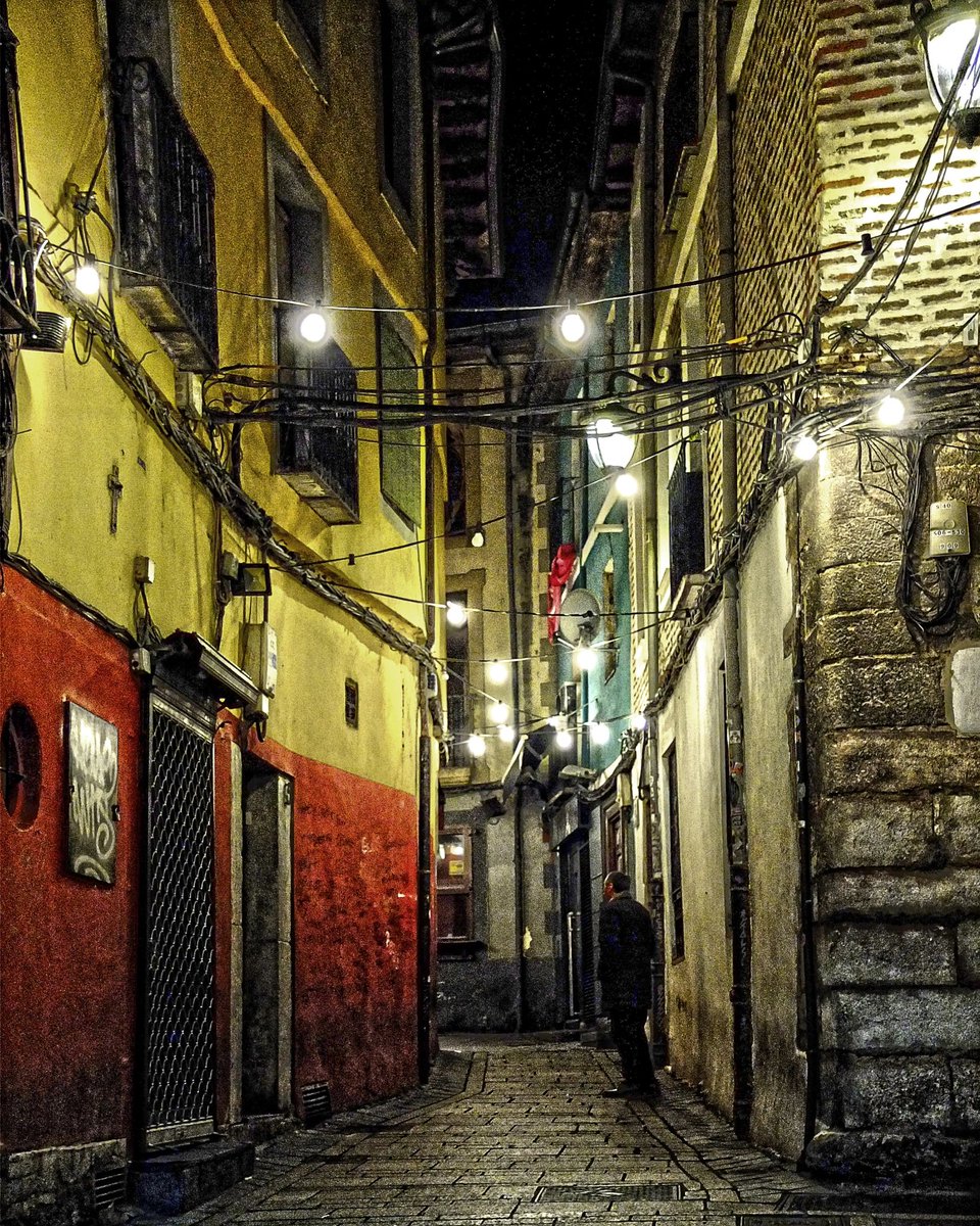 El rincón más especial del Barrio Húmedo. Calle Matasiete #leonesp #leonespaña #barriohumedo #leonphotostreet #fotourbana #leonmola #leonstreet
