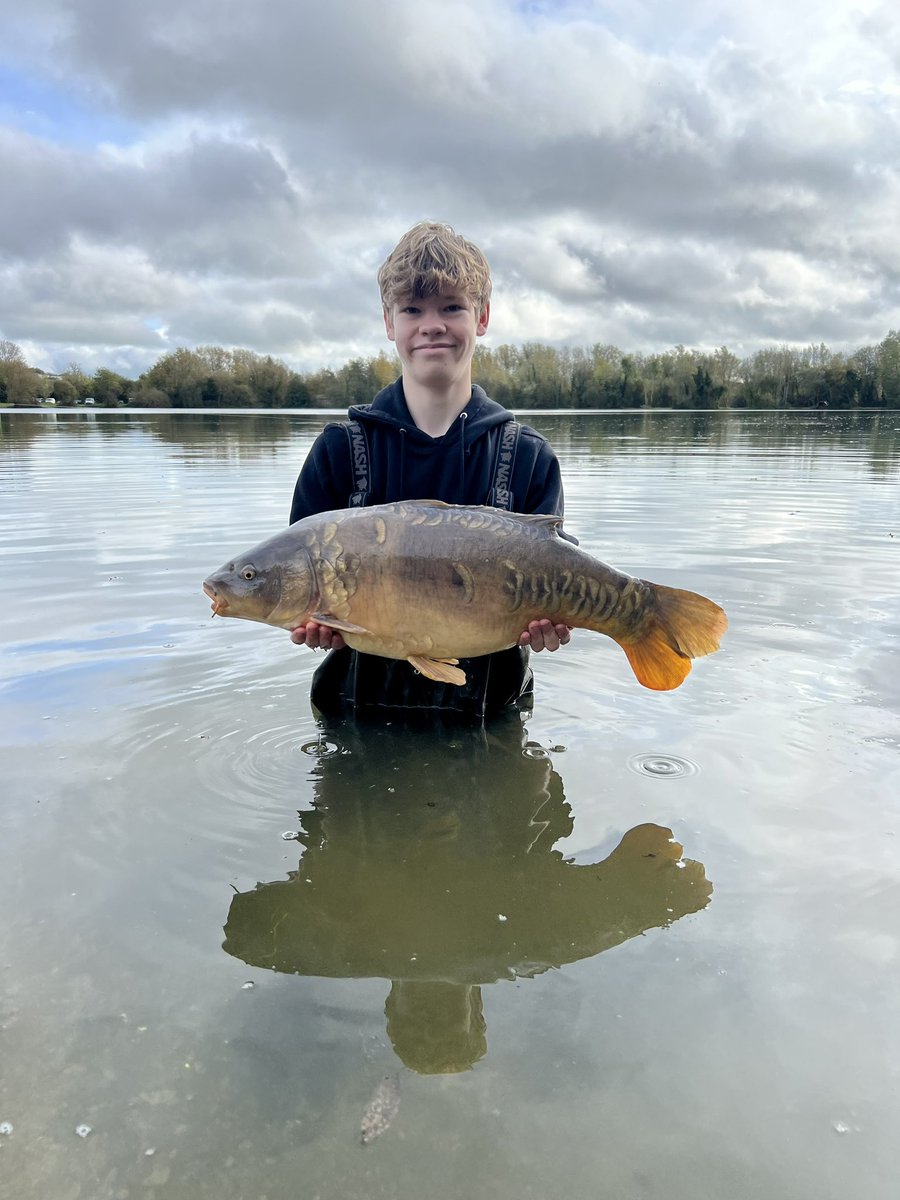 fishingfamilyuk's tweet photo. Checkout this month’s @iycfmagazine to read about Cosmo’s trip to Horcott Lakes
#takeyourkidsfishing #makeitfun
#fishing #iycf #hindersbait #cfood #getfishing #horcottlakes #angler #angling #carpfishing #fishingfamily #fishinglife #fishingkids https://t.co/1jta4O96DP