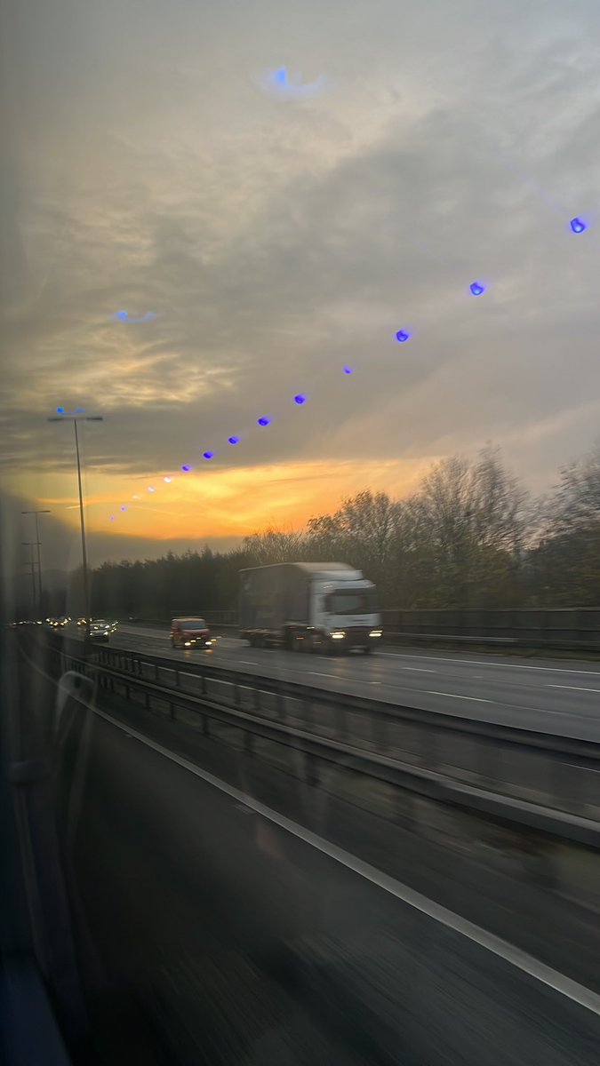 SamFordOfficial's tweet image. En route to London for a lovely audition this morning 🌅 #ukactor #actorslife