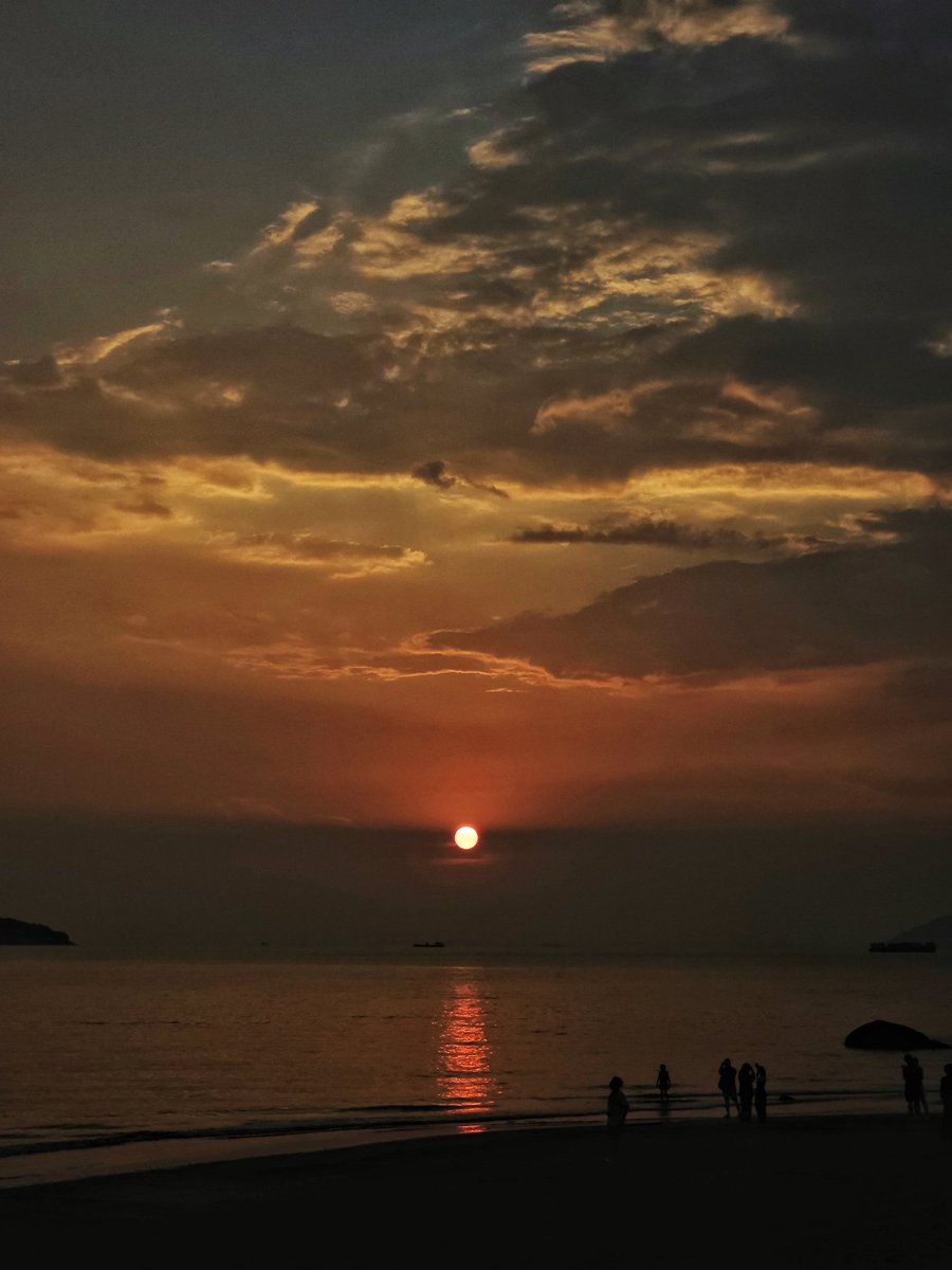 Chermes14's tweet photo. #sunset 
#sunsetphotography https://t.co/mH5GmmjMyj