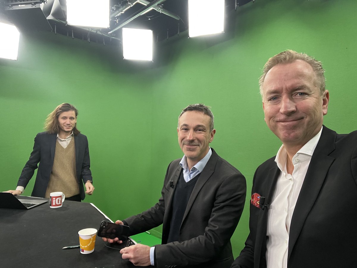 Dags för ett inhopp hos ⁦<a href="/dagensindustri/">Dagens industri</a>⁩ men en trevlig kille som gör sin sista dag på Penserjobbet👍