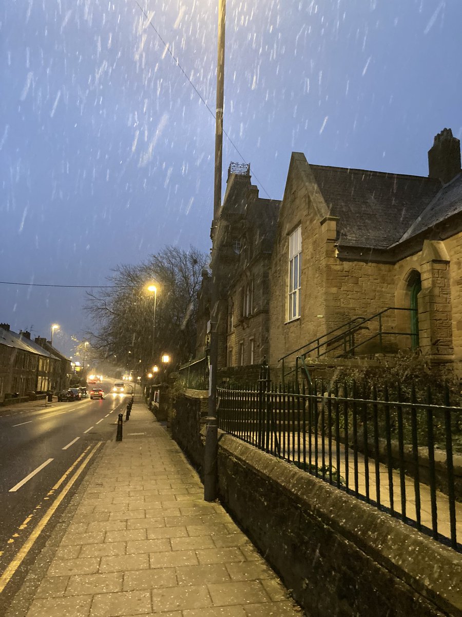 Good morning from a snowy Gateshead . Don’t forget to check on your neighbours and stay safe and warm 😊