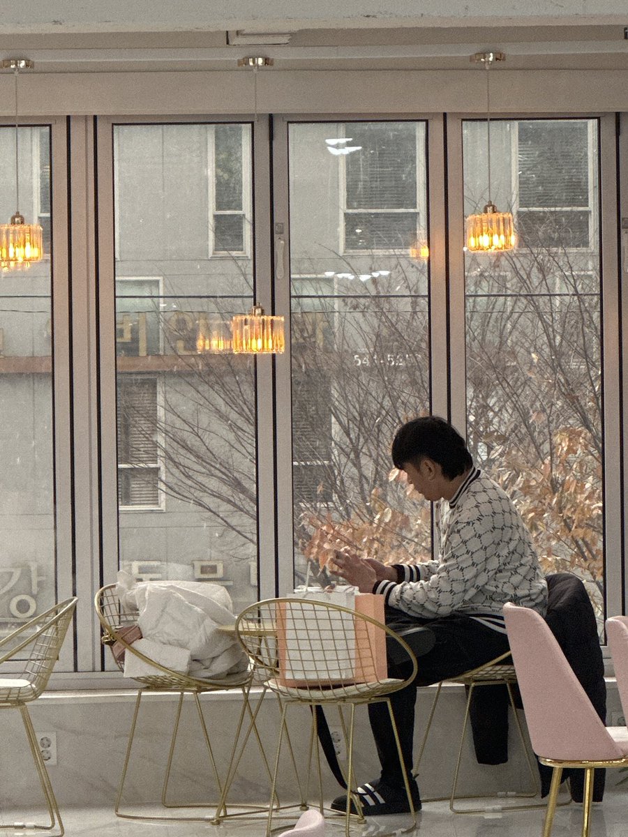 vintements's tweet photo. Remember that happiness is a way of travel, not a destination ❄️ #tillmykingdomcomes #youreapwhatyousow #bepatient #bekind #thedaywillcome #연약할때강하고 https://t.co/9oIktzDyP6