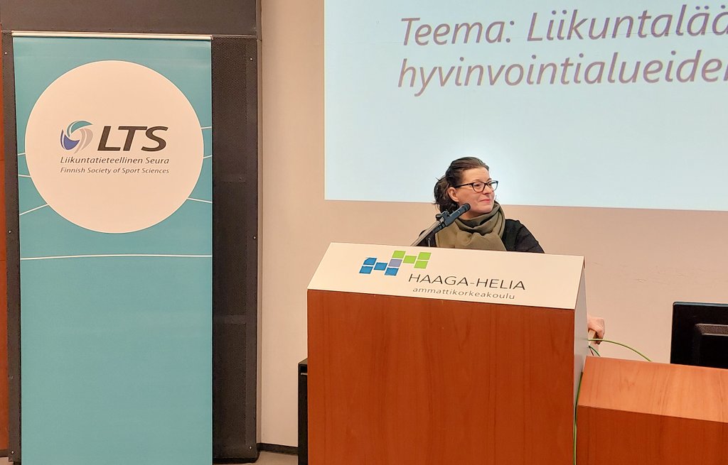 ltsfi's tweet photo. LTS:n puheenjohtaja @RiikkaJuntunen avasi Liikuntalääketieteen päivät. Tänä vuonna tapahtumassa käsitellään hyvinvointialueita ja sitä, miten #liikuntalääketiede voi niitä tukea. #LLTP23 https://t.co/Zi8x5f8H75