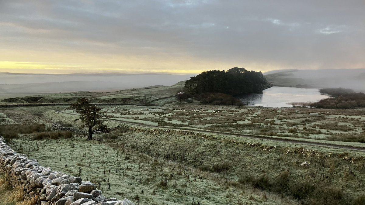 Great run yesterday at Sycamore Gap at a rural conversations meeting - adding my pics to the great shots from <a href="/BishopNewcastle/">Bishop of Newcastle 🖤🤍🖤🤍🙏</a>
